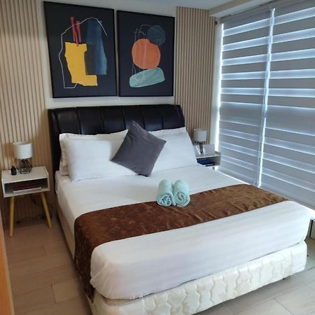 Uptown Parksuites Tower 1 Bgc Taguig Extérieur photo