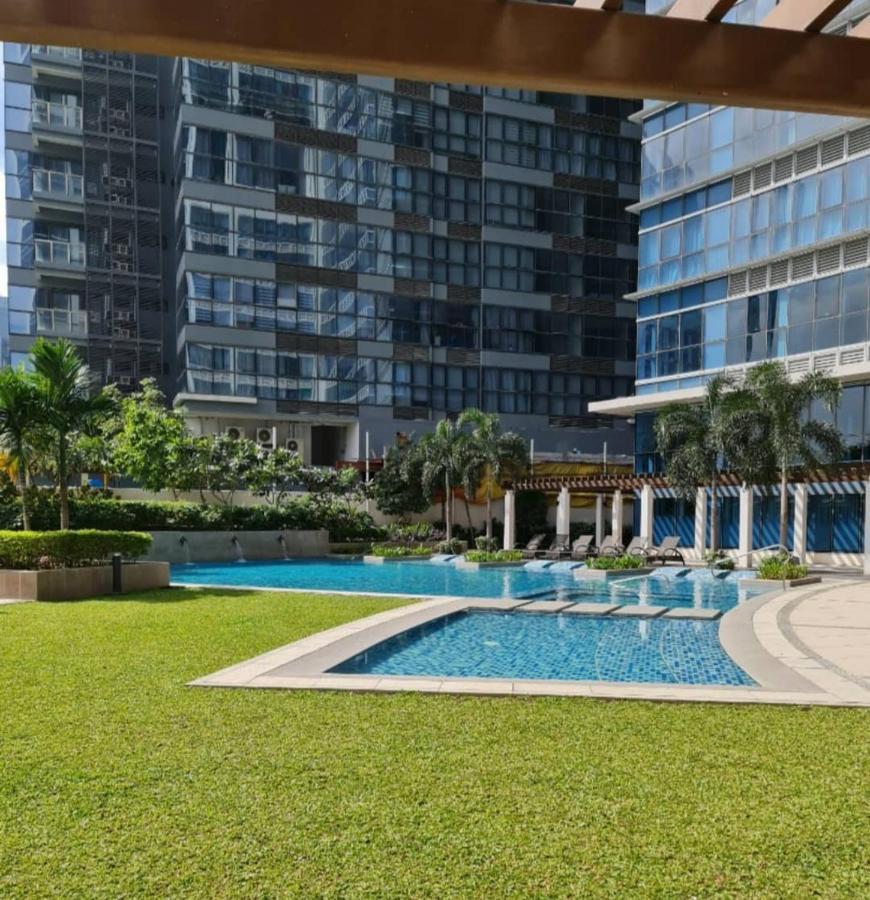 Uptown Parksuites Tower 1 Bgc Taguig Extérieur photo