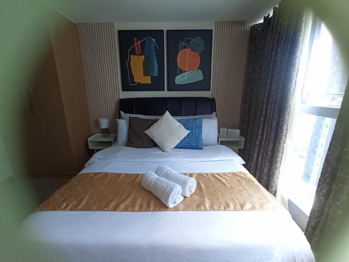 Uptown Parksuites Tower 1 Bgc Taguig Extérieur photo