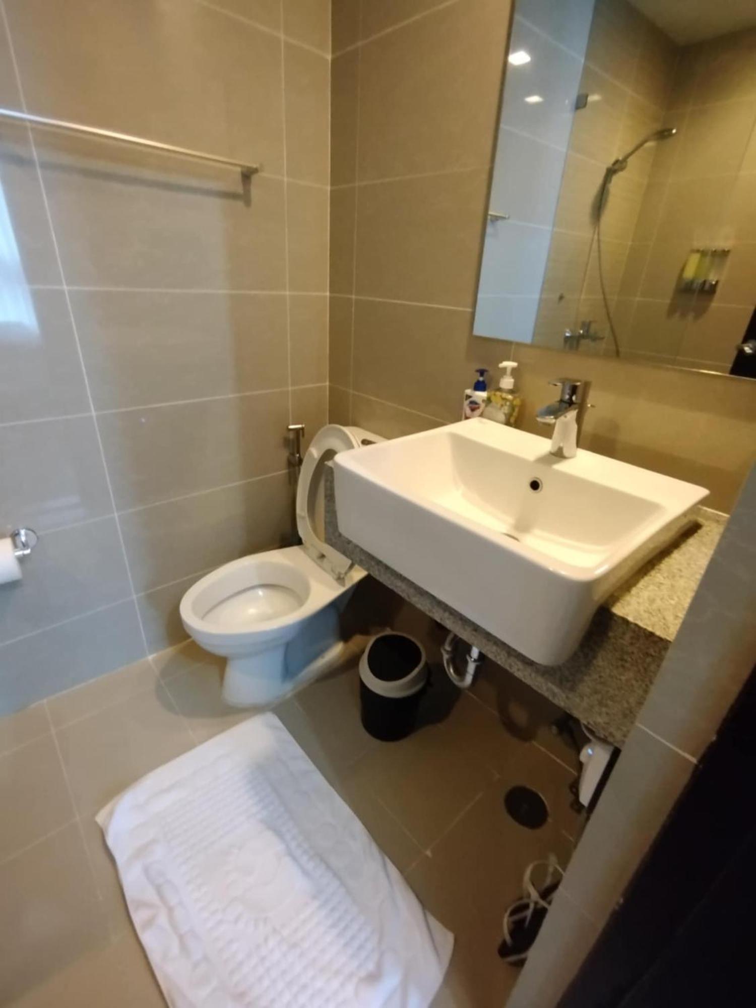 Uptown Parksuites Tower 1 Bgc Taguig Extérieur photo